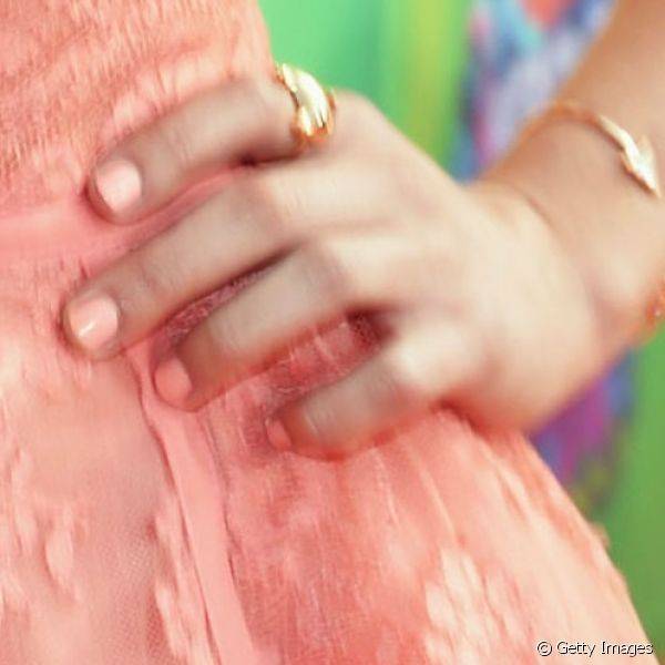 No Kids' Choice Awards 2014, Lea combinou o esmalte pêssego com vestido da mesma cor
